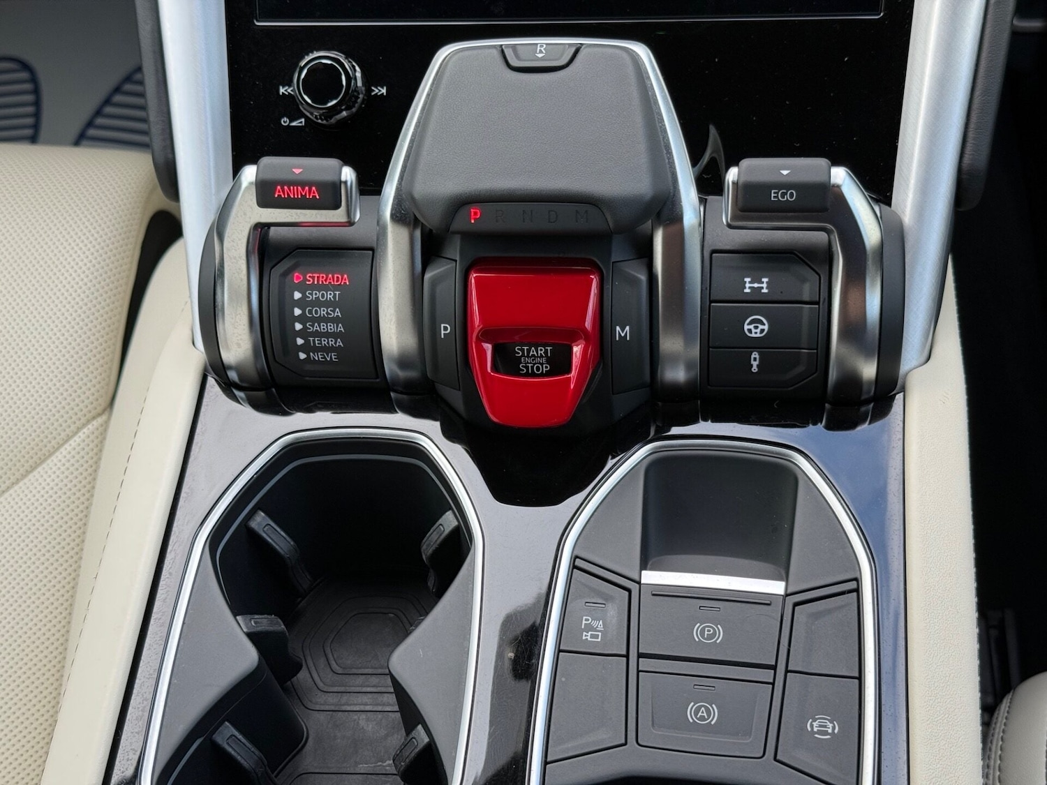 Used Lamborghini Urus 2019 for sale - 76748066: Photo 60