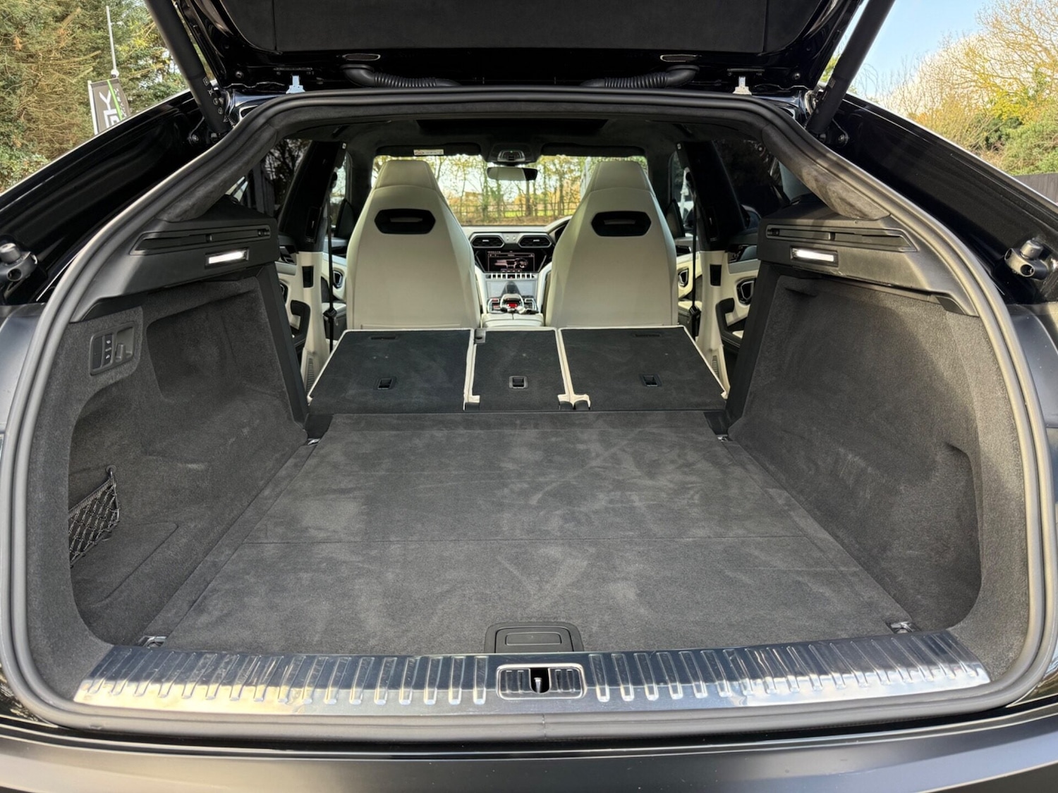 Used Lamborghini Urus 2019 for sale - 76748066: Photo 73