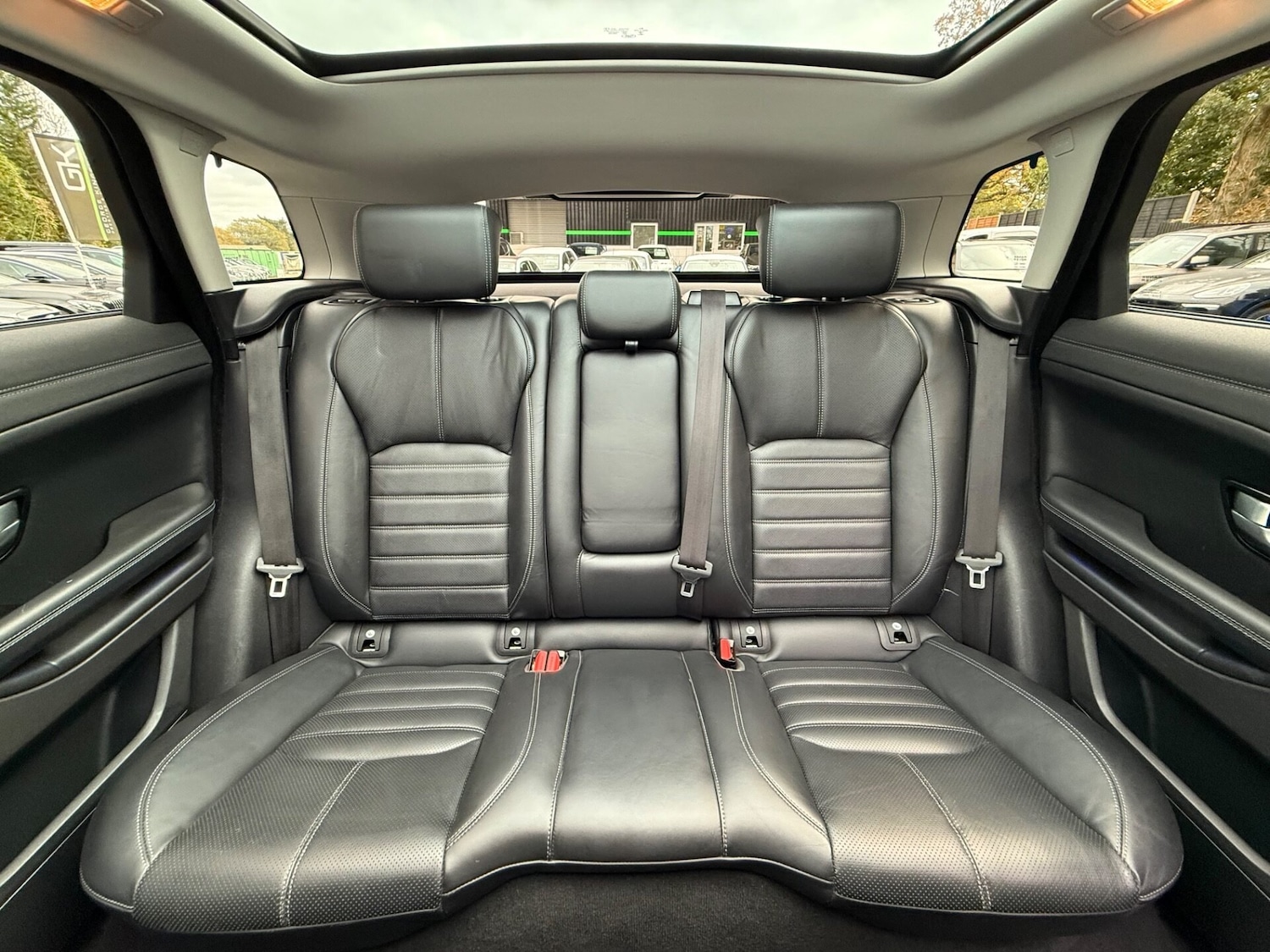 Used Land Rover Range Rover Evoque 2015 for sale - 76541376: Photo 10