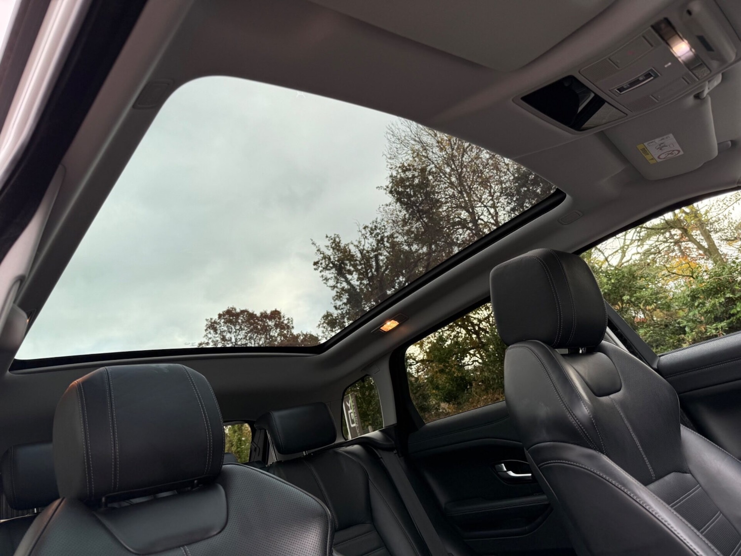 Used Land Rover Range Rover Evoque 2015 for sale - 76541376: Photo 66