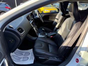 Used Volvo V40 2017 for sale - 75244350: Photo