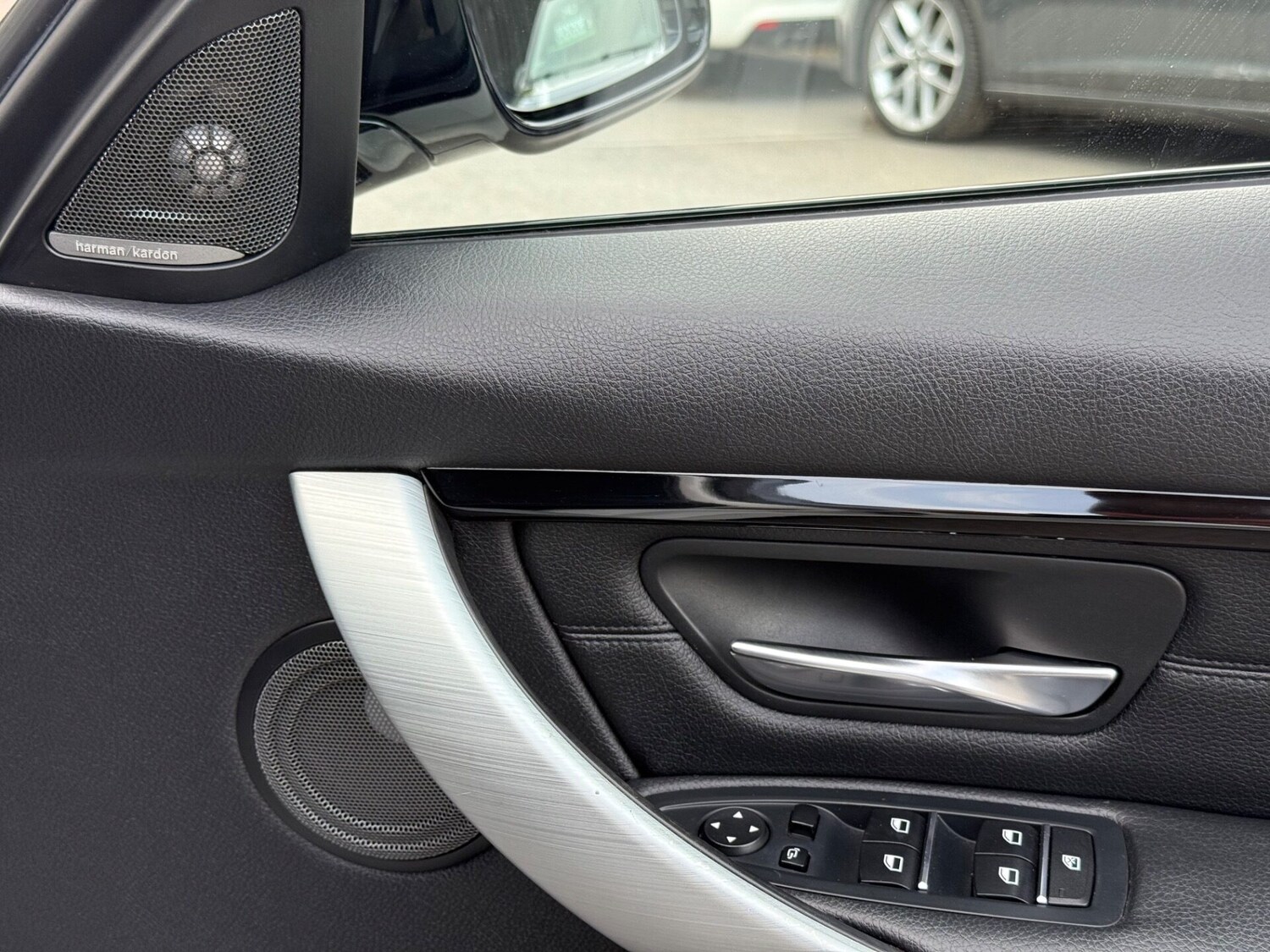 Used BMW 3 Series 2016 for sale - 76126590: Photo 33