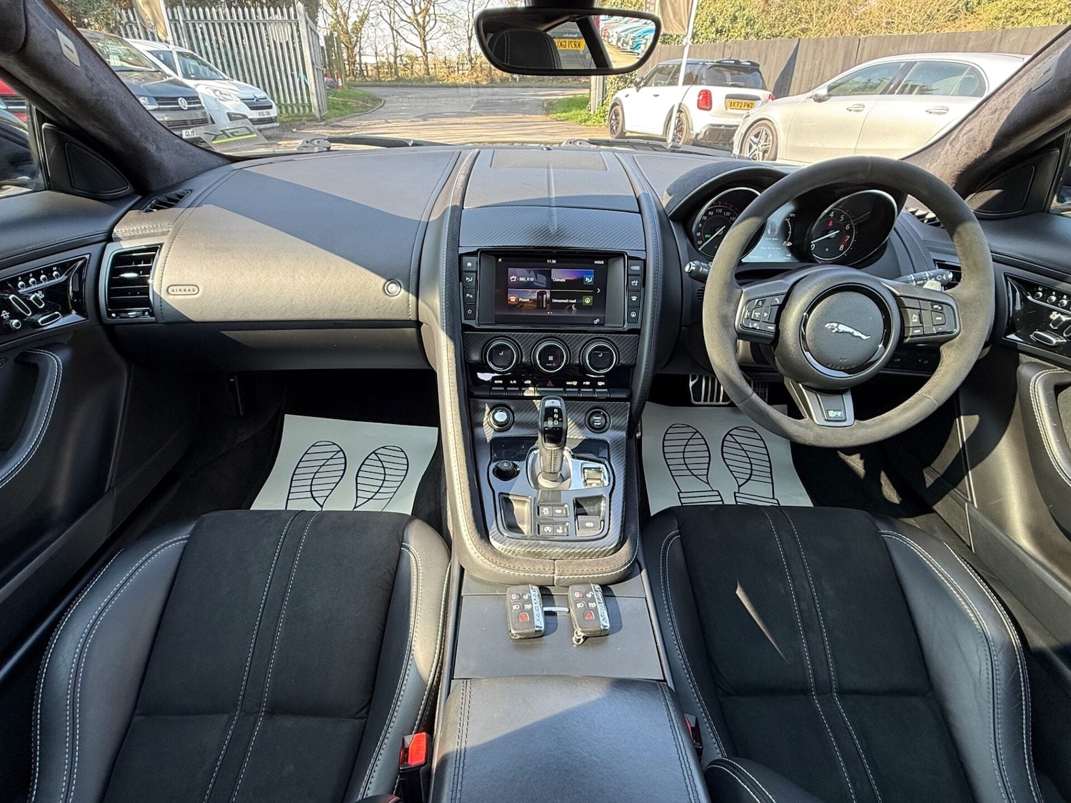 Used Jaguar F-Type 2015 for sale - 77952130: Photo 32