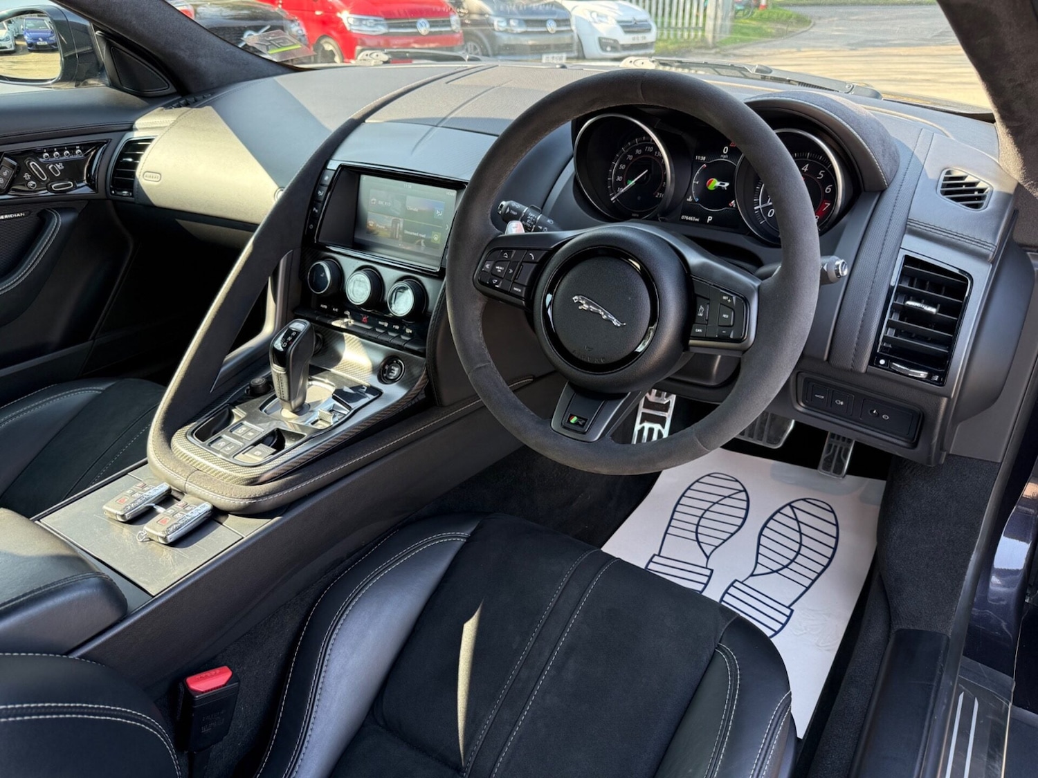 Used Jaguar F-Type 2015 for sale - 77952130: Photo 35