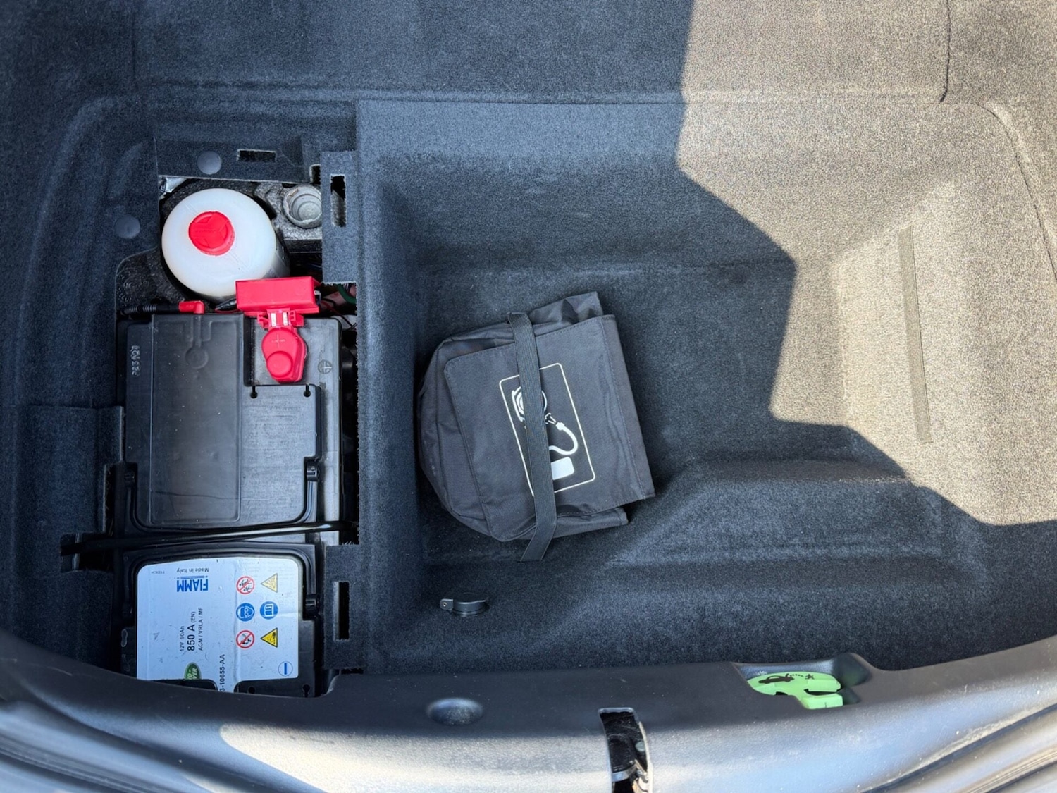 Used Jaguar F-Type 2015 for sale - 77952130: Photo 56