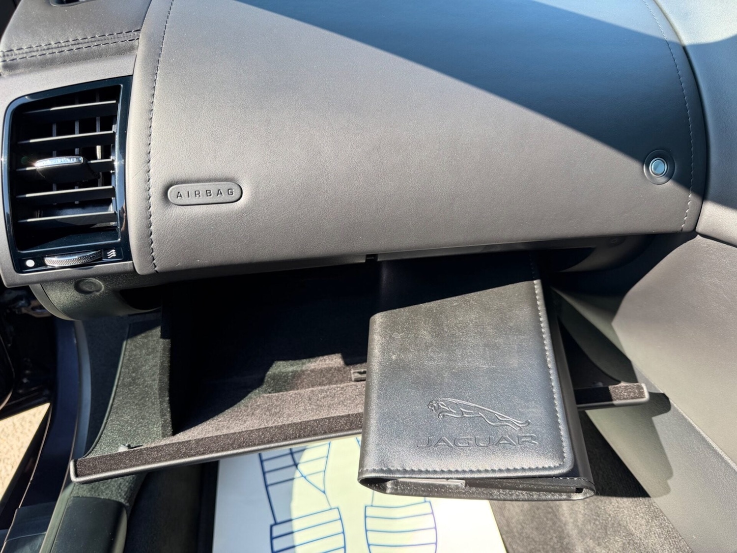 Used Jaguar F-Type 2015 for sale - 77952130: Photo 58