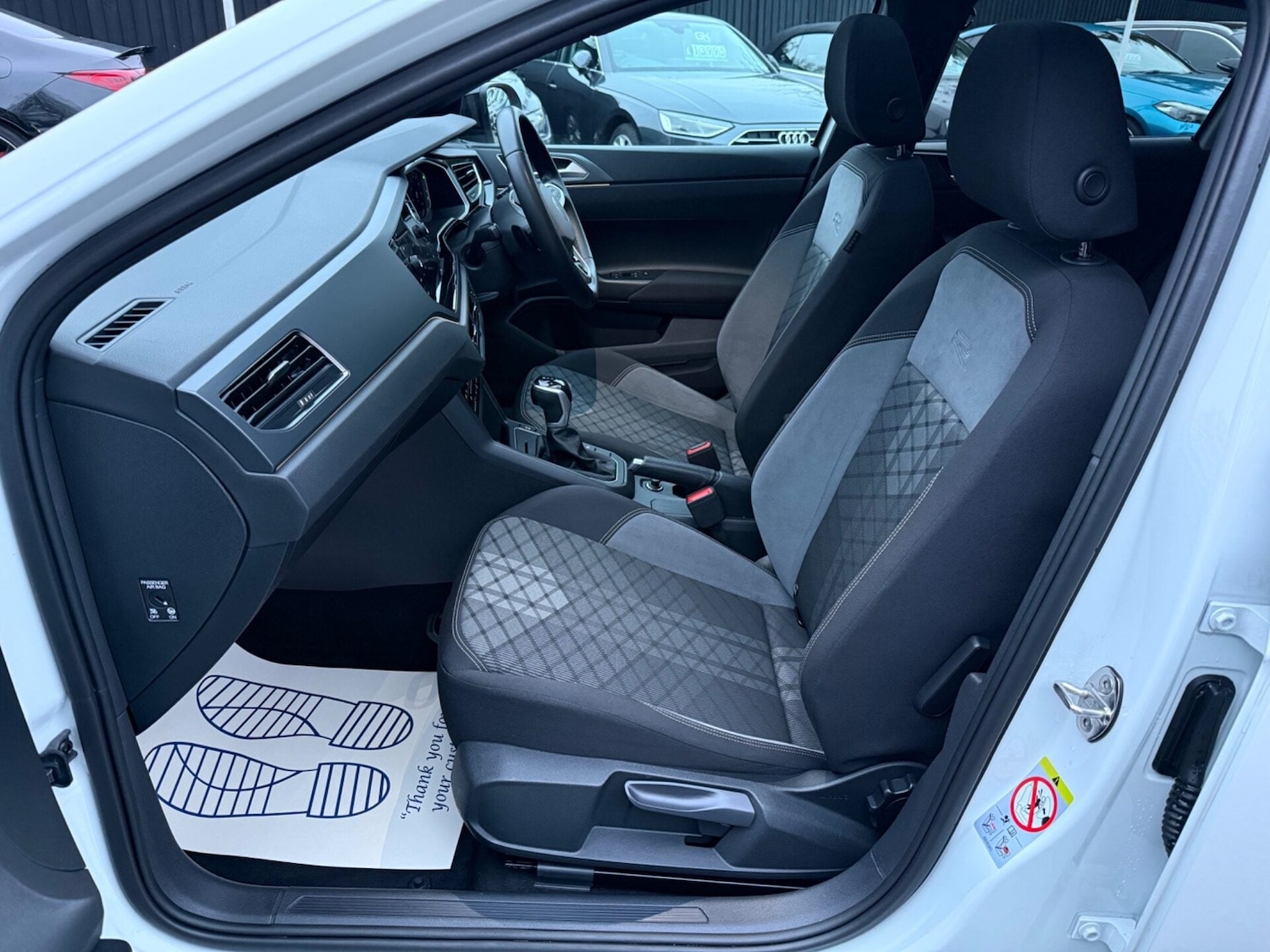 Used Volkswagen Taigo 2023 for sale - 77363408: Photo 3