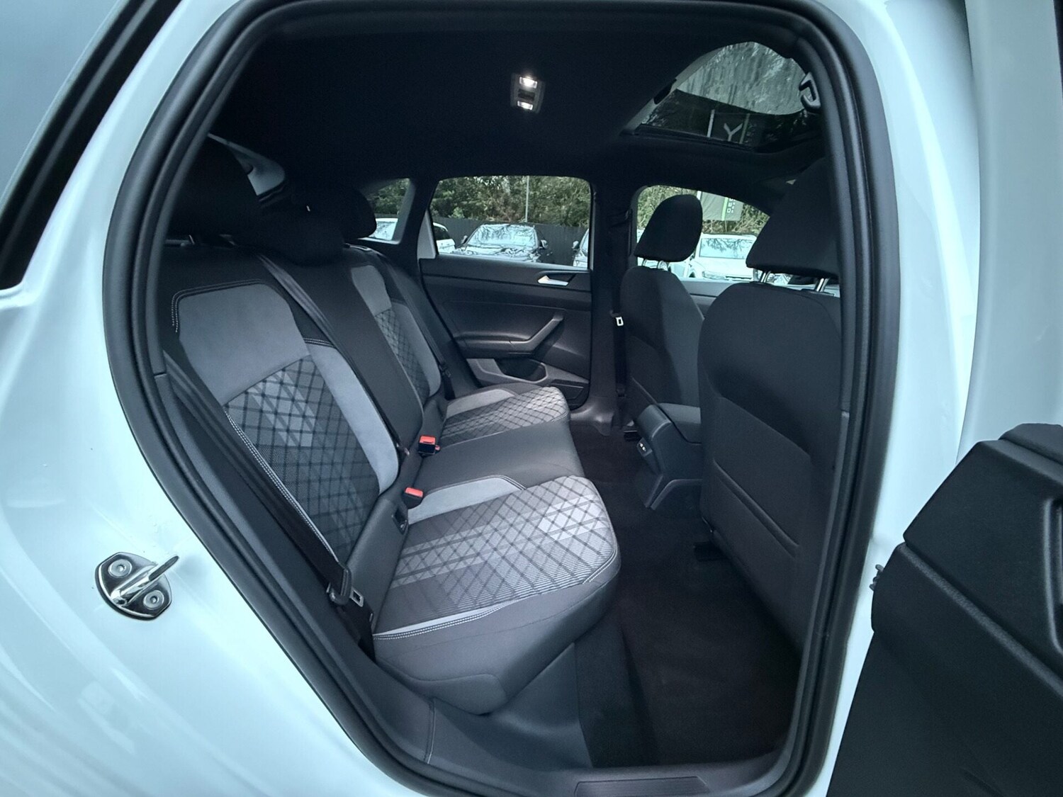 Used Volkswagen Taigo 2023 for sale - 77363408: Photo 35