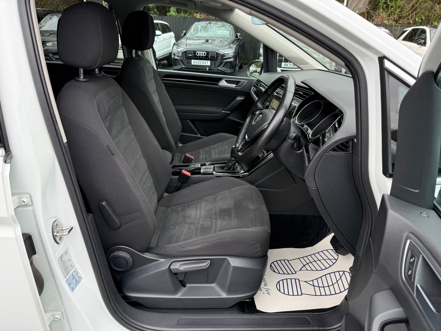 Used Volkswagen Touran 2017 for sale - 77391785: Photo 15