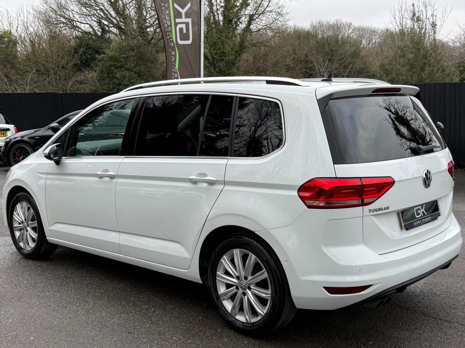 Used Volkswagen Touran 2017 for sale - 77391785: Photo 2