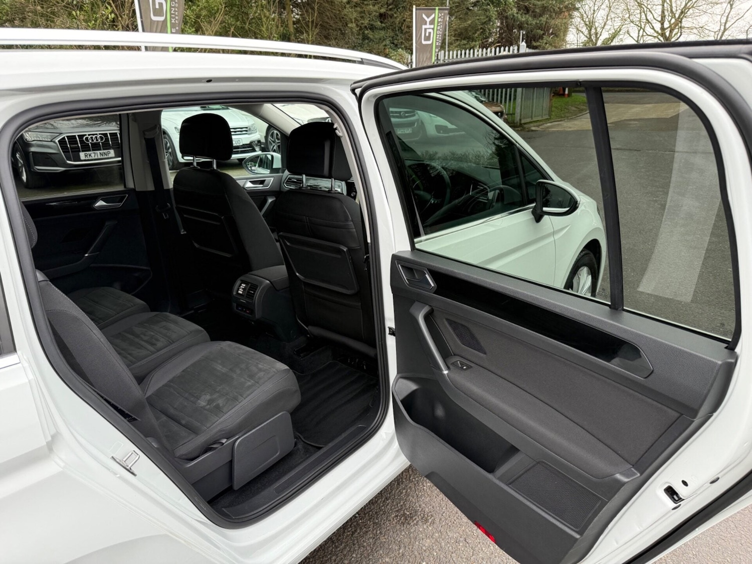 Used Volkswagen Touran 2017 for sale - 77391785: Photo 29