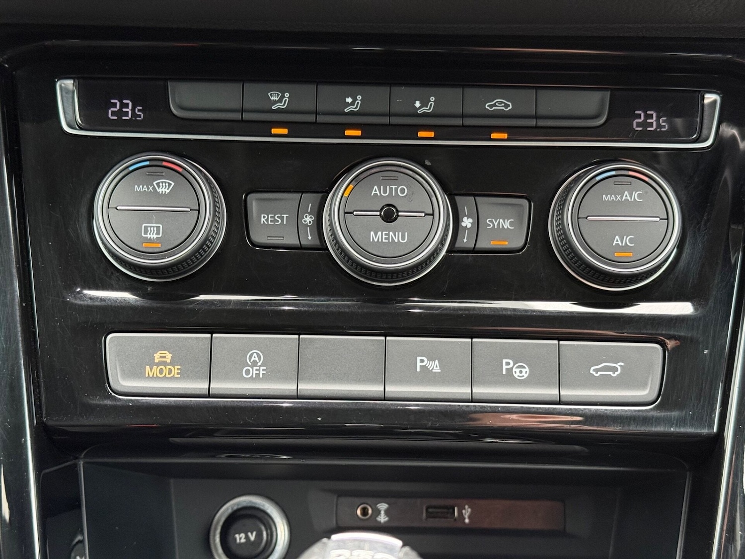 Used Volkswagen Touran 2017 for sale - 77391785: Photo 41