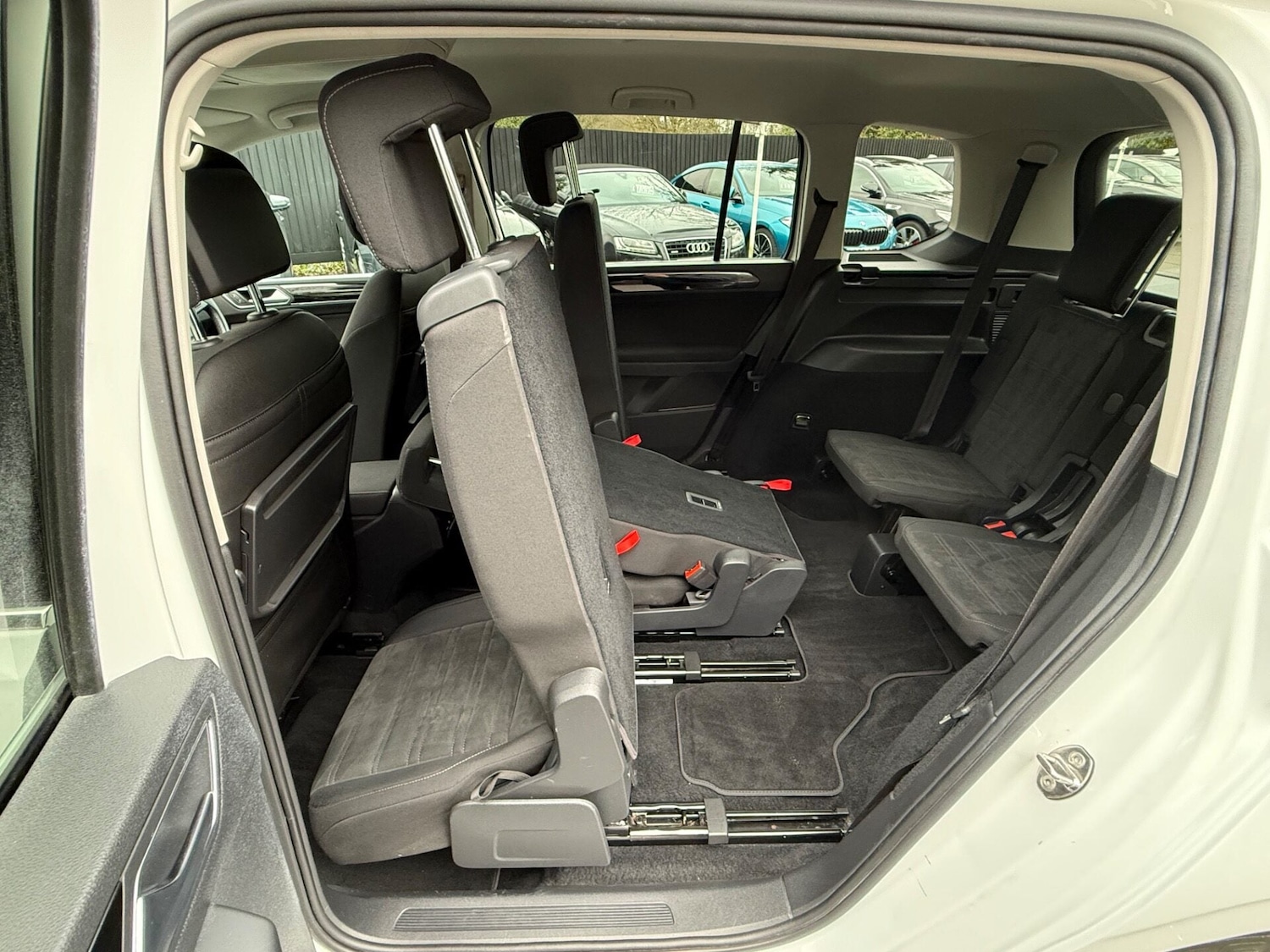 Used Volkswagen Touran 2017 for sale - 77391785: Photo 51