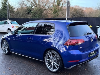 Used Volkswagen Golf 2017 for sale - 76946879: Photo