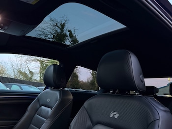 Used Volkswagen Golf 2017 for sale - 76946879: Photo