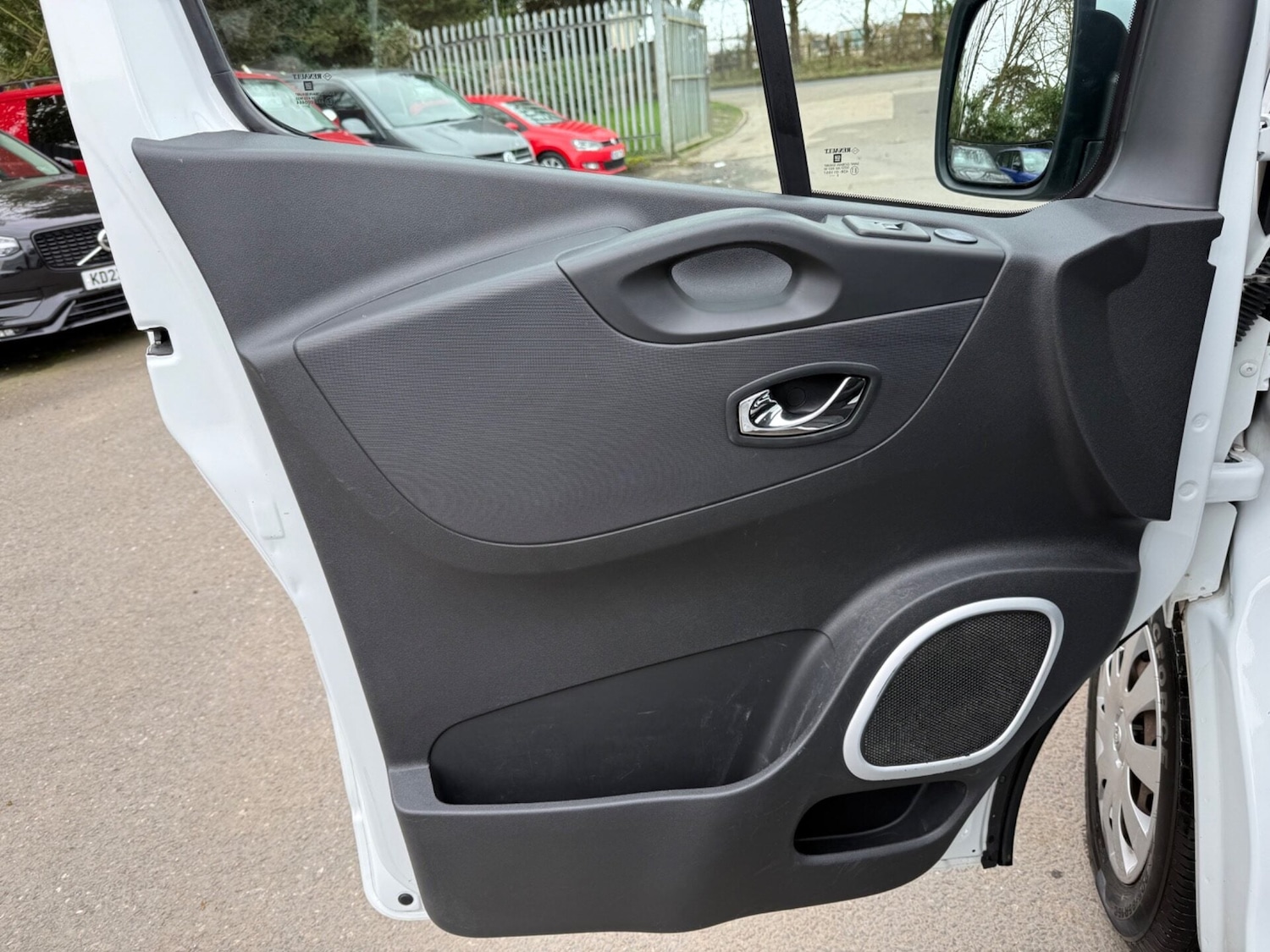 Used Vauxhall Vivaro 2015 for sale - 77963694: Photo 13