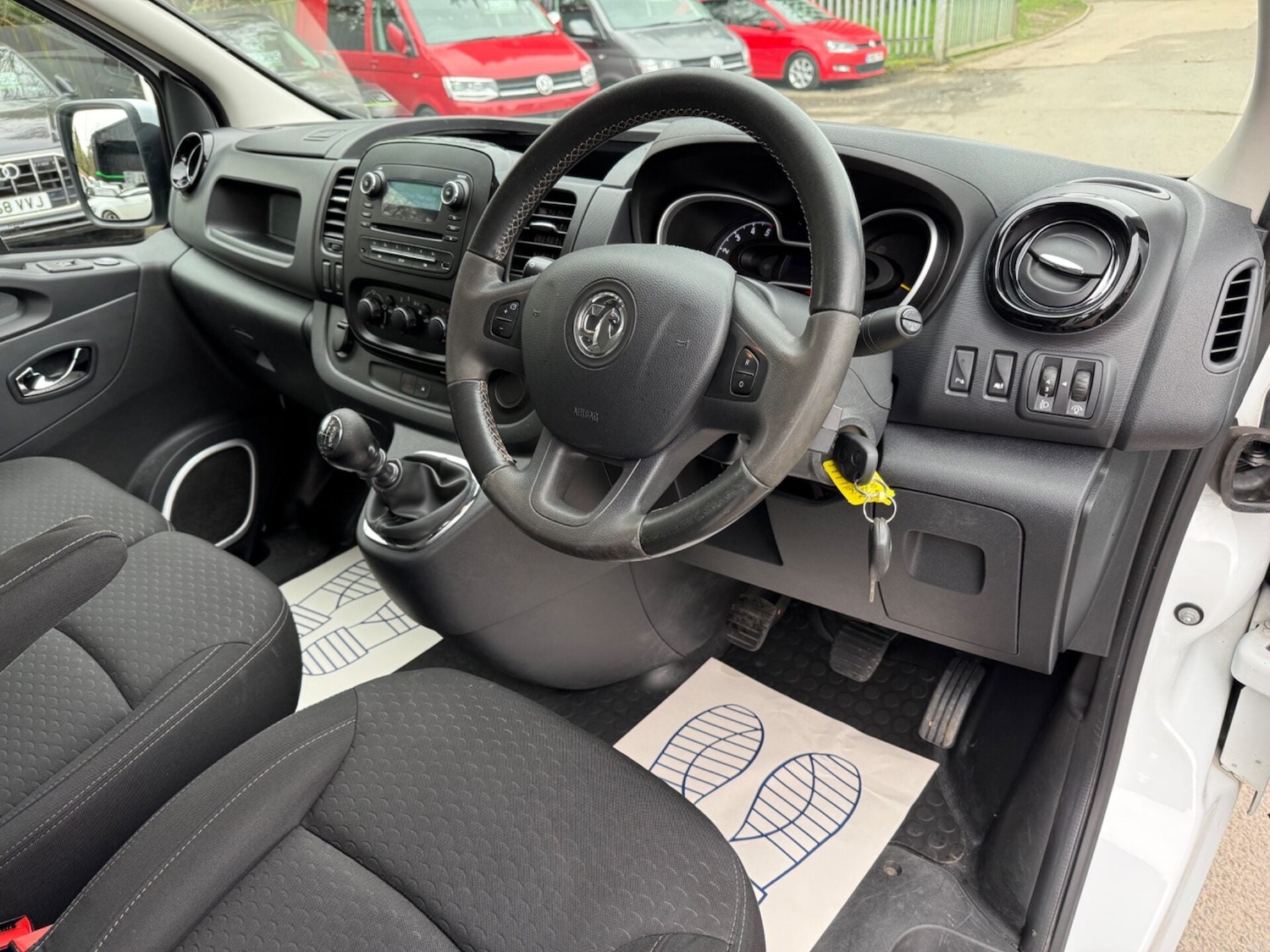 Used Vauxhall Vivaro 2015 for sale - 77963694: Photo 16