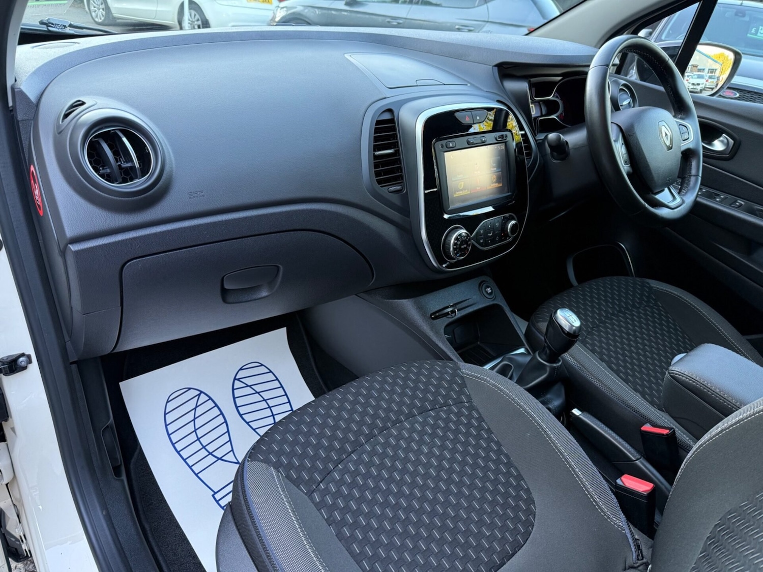 Used Renault Captur 2017 for sale - 76126596: Photo 23