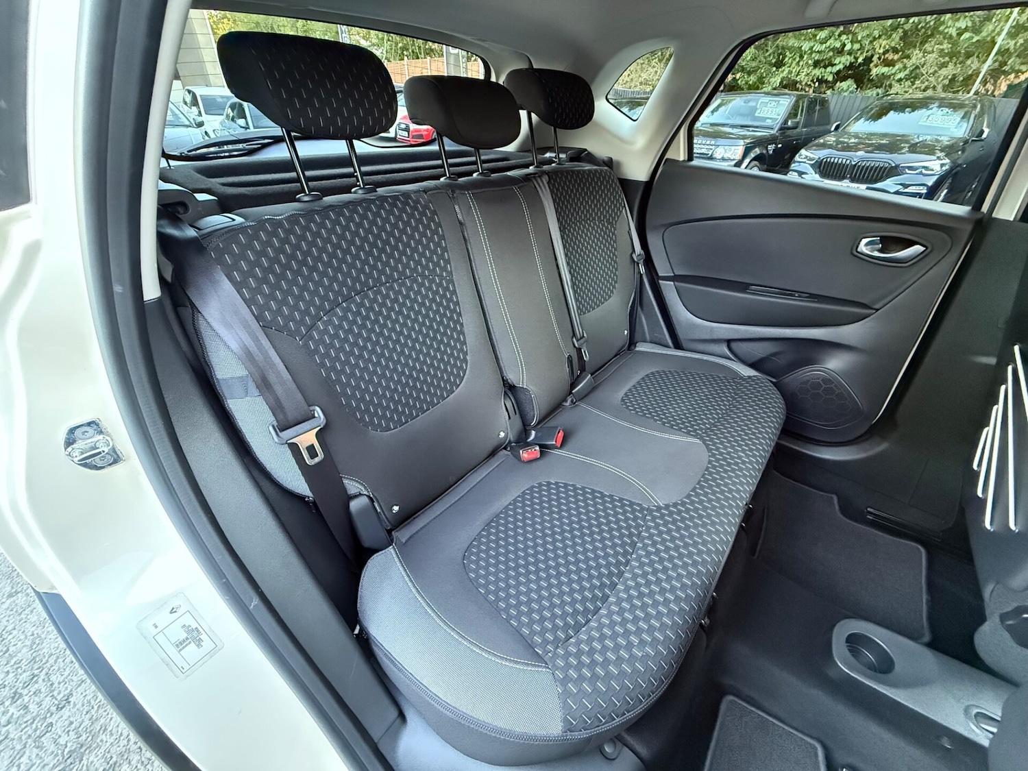 Used Renault Captur 2017 for sale - 76126596: Photo 25