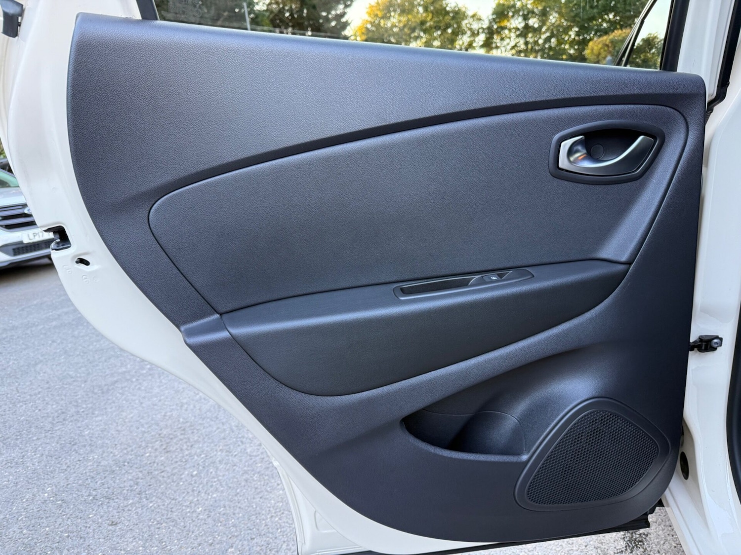Used Renault Captur 2017 for sale - 76126596: Photo 27
