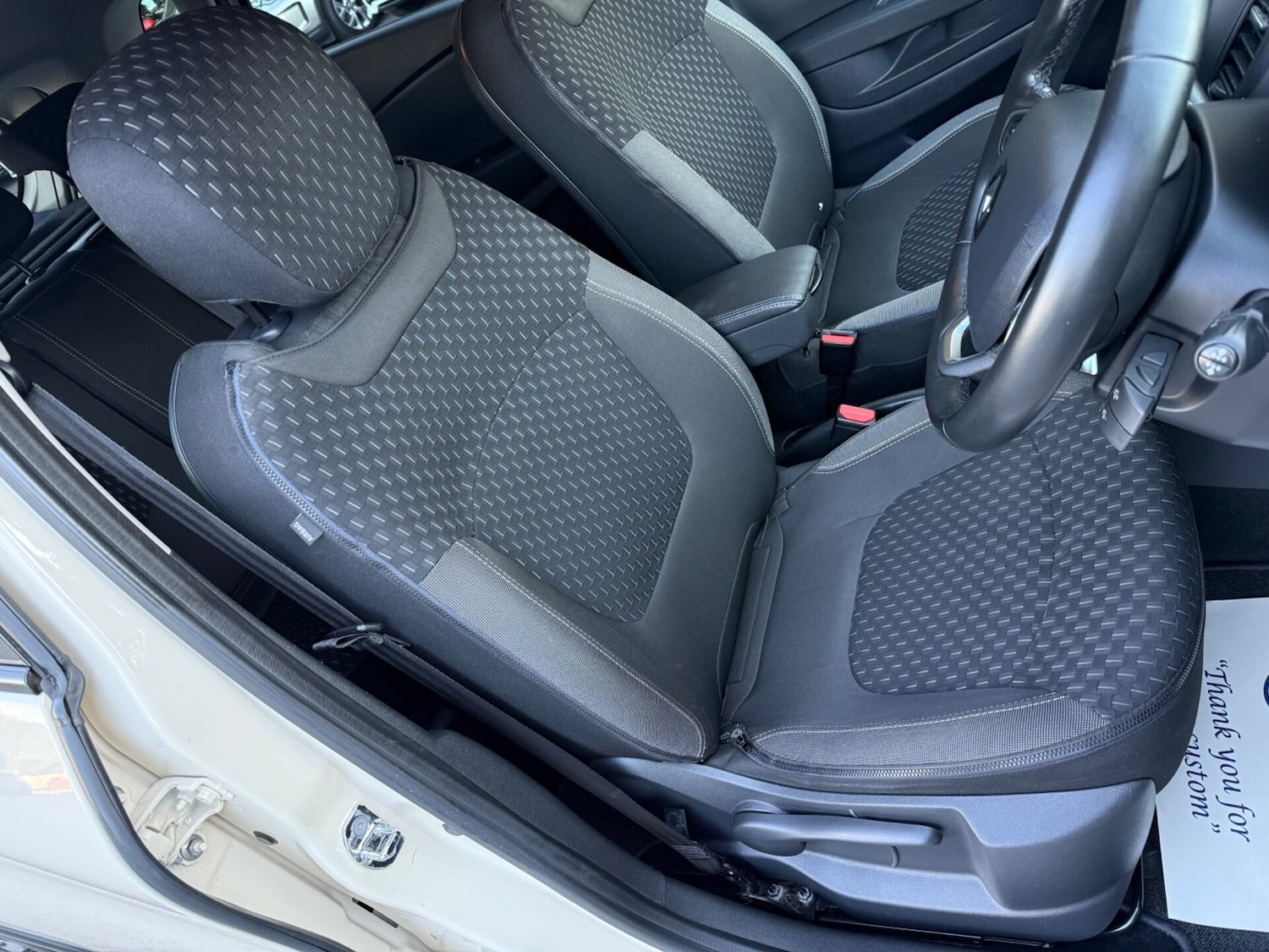 Used Renault Captur 2017 for sale - 76126596: Photo 28