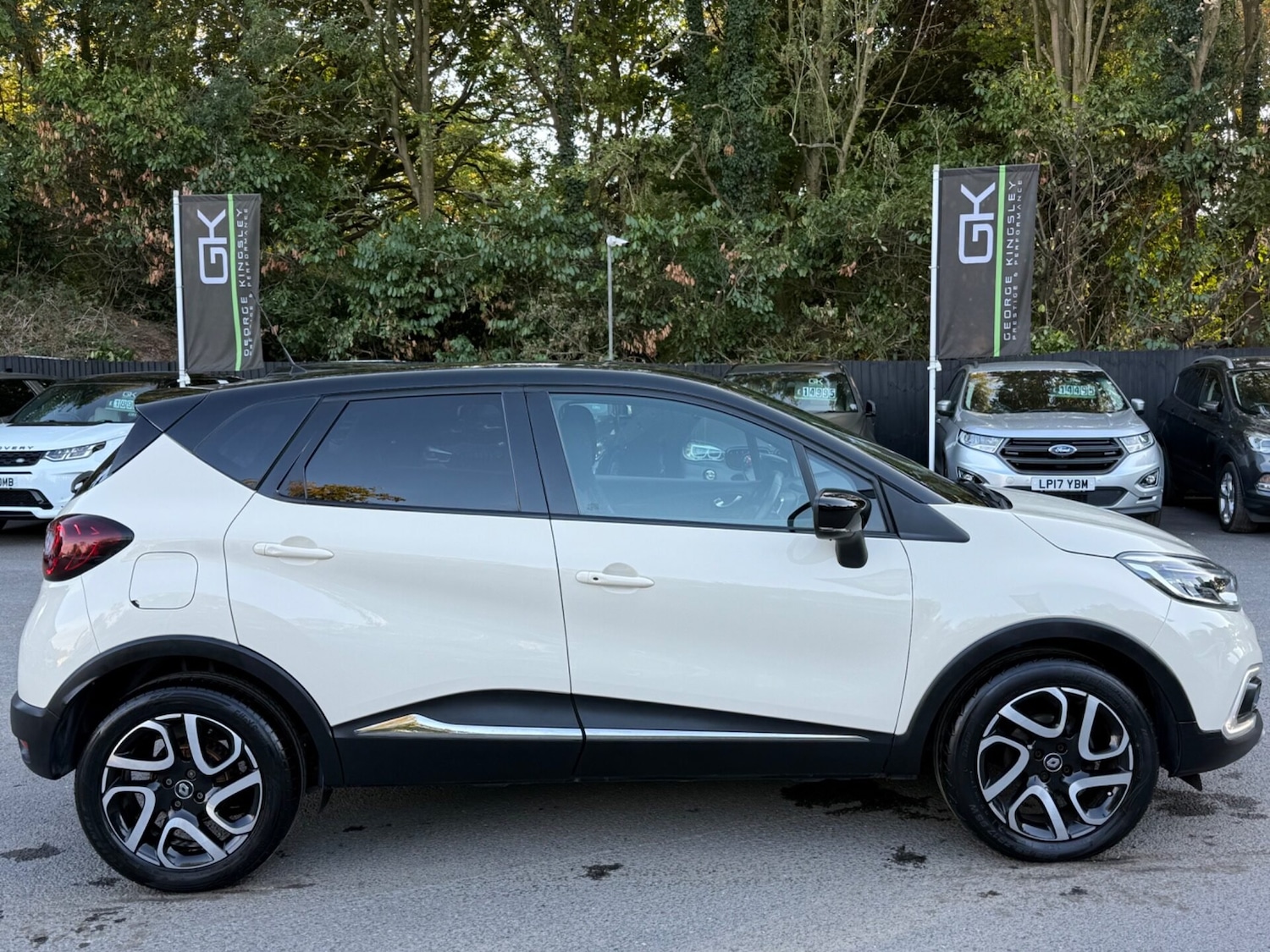 Used Renault Captur 2017 for sale - 76126596: Photo 4