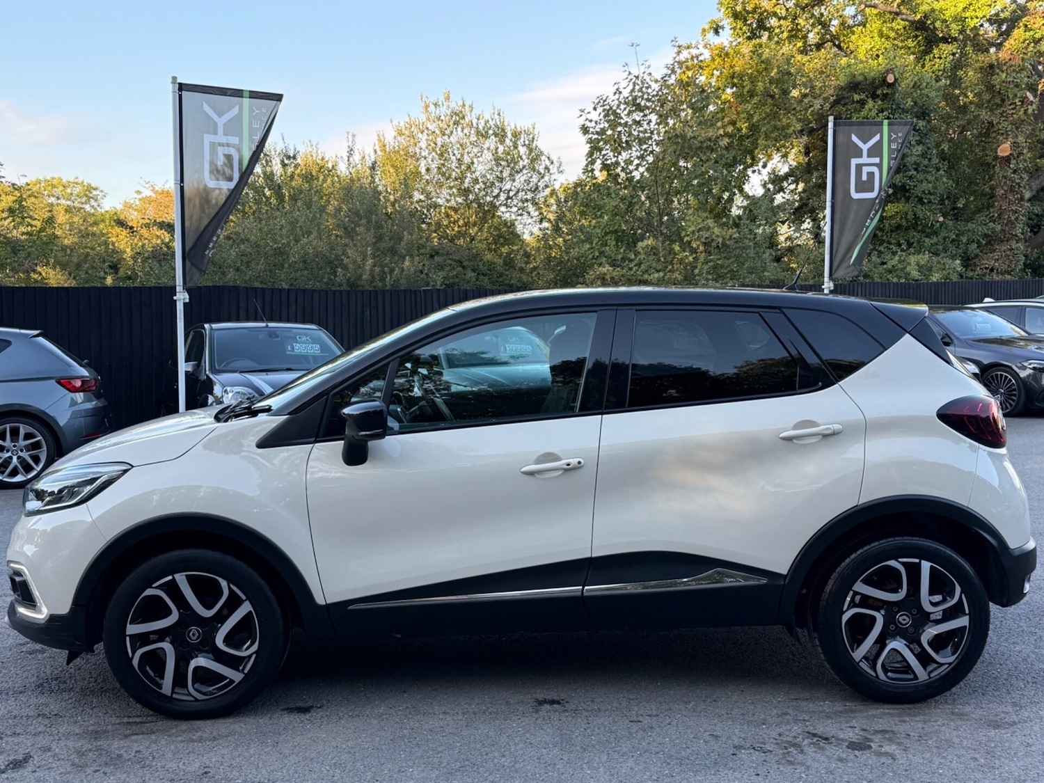 Used Renault Captur 2017 for sale - 76126596: Photo 8