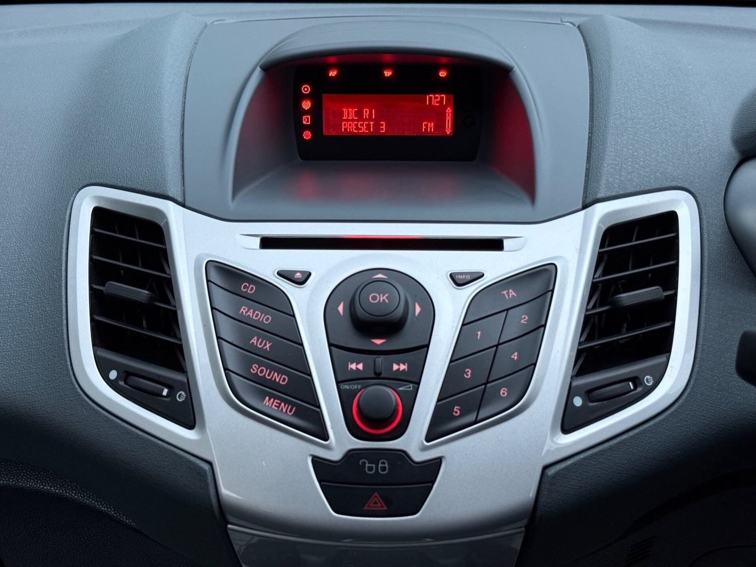 Used Ford Fiesta 2009 for sale - 76352365: Photo 10