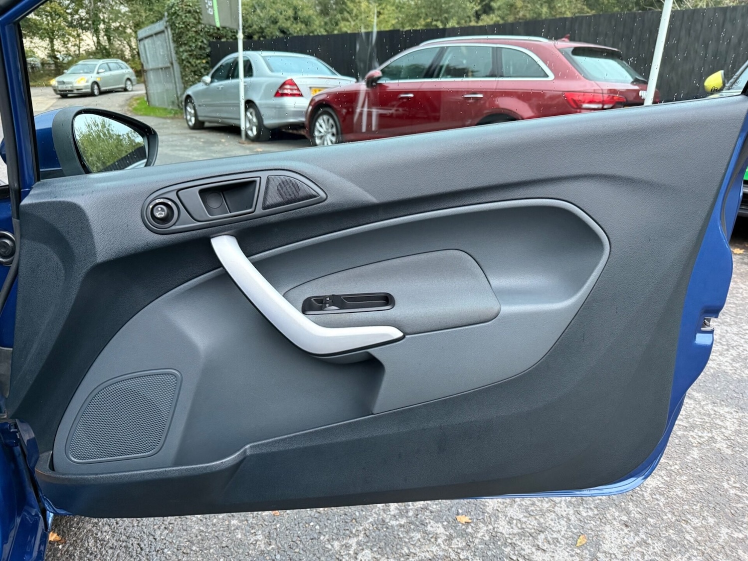 Used Ford Fiesta 2009 for sale - 76352365: Photo 28