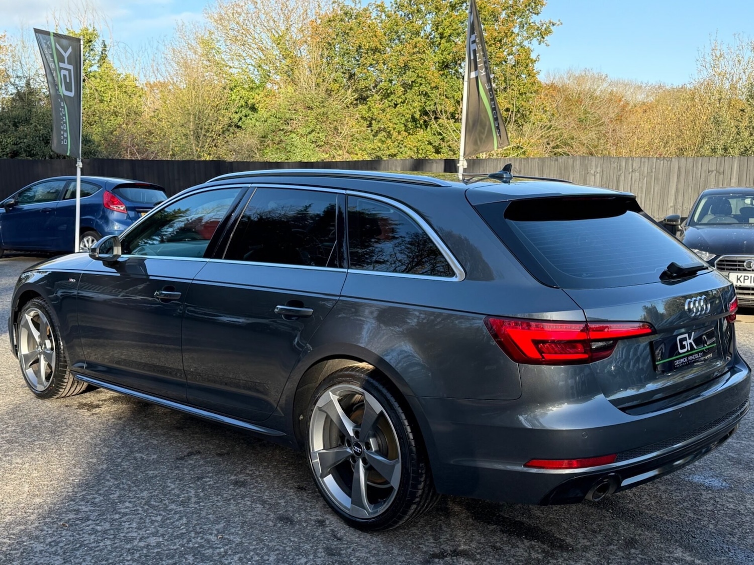 Used Audi A4 2017 for sale - 76611258: Photo 2