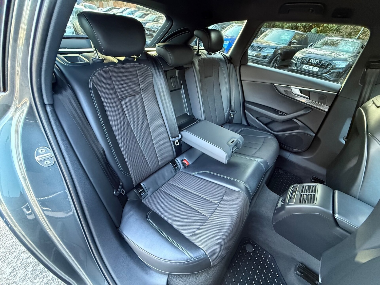 Used Audi A4 2017 for sale - 76611258: Photo 32