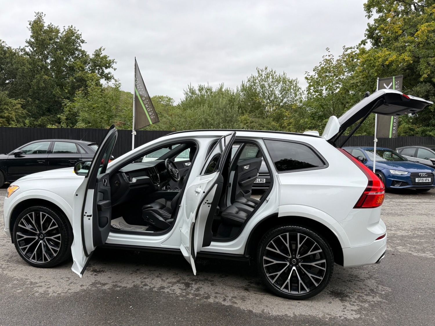 Used Volvo XC60 2019 for sale - 76129198: Photo 24