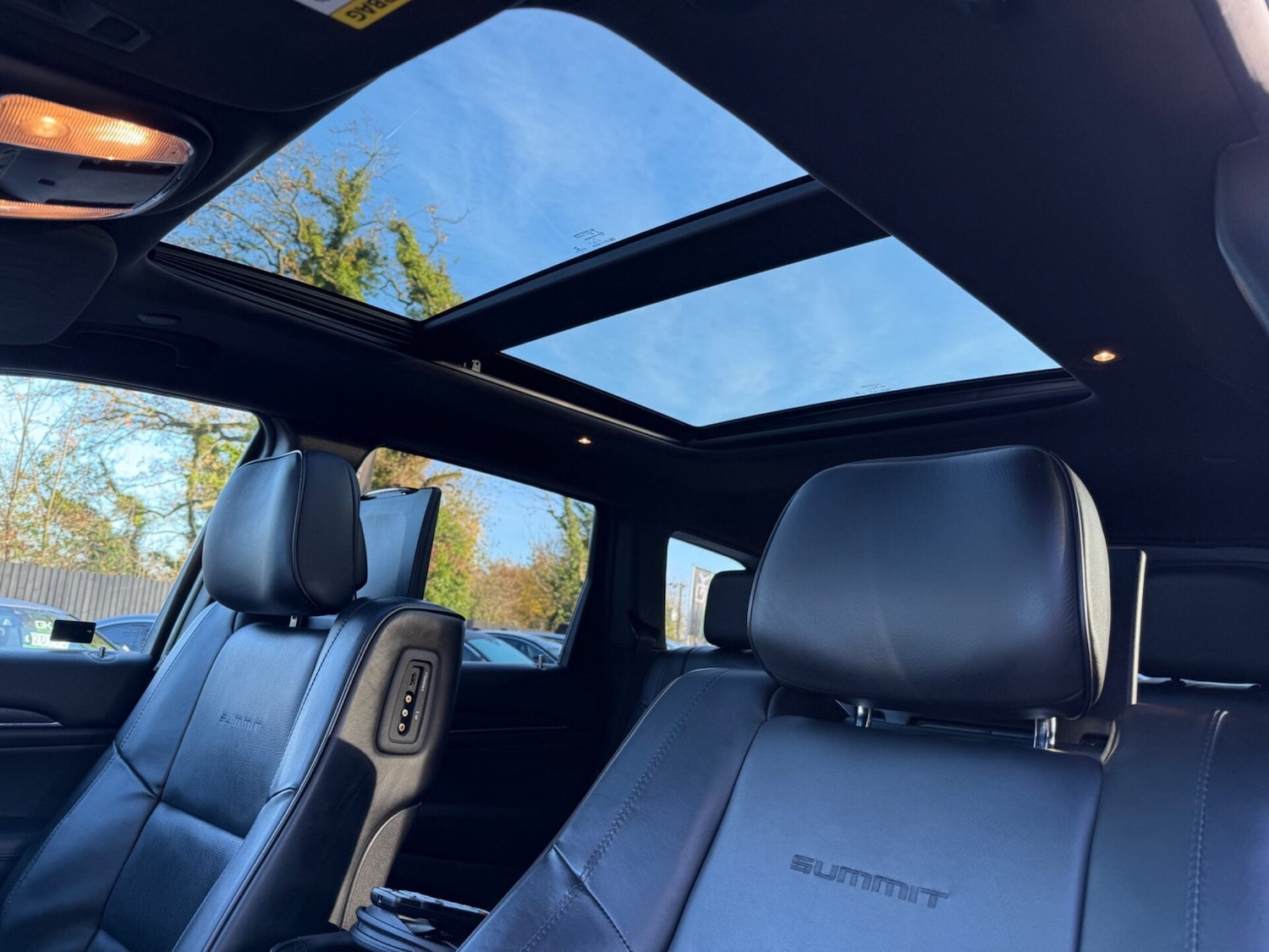 Used Jeep Grand Cherokee 2017 for sale - 76791370: Photo 3