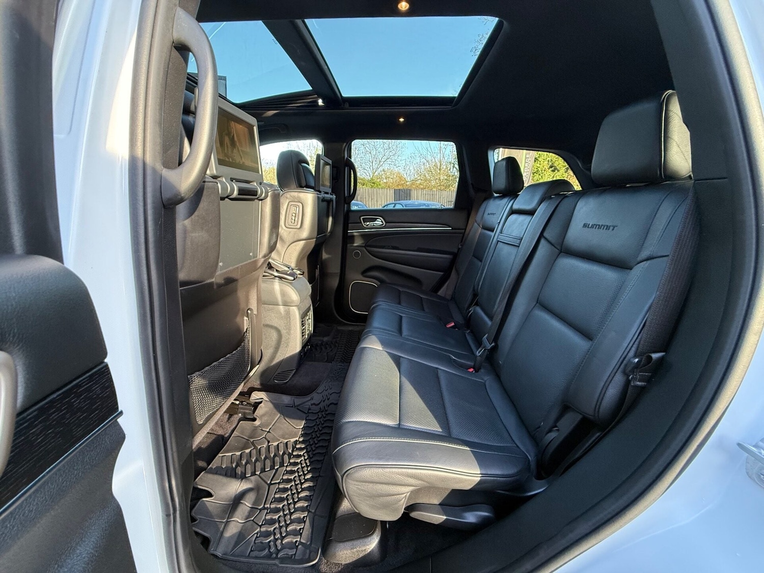 Used Jeep Grand Cherokee 2017 for sale - 76791370: Photo 34