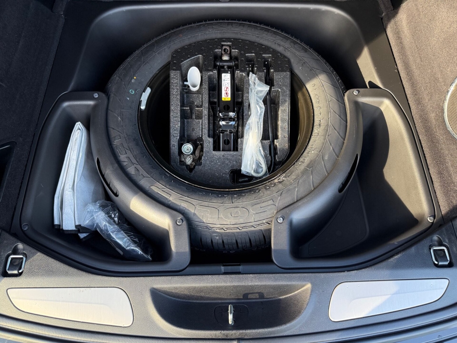 Used Jeep Grand Cherokee 2017 for sale - 76791370: Photo 65