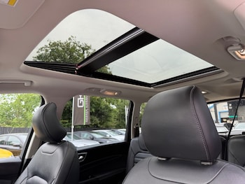 Used Ford Galaxy 2017 for sale - 75581626: Photo