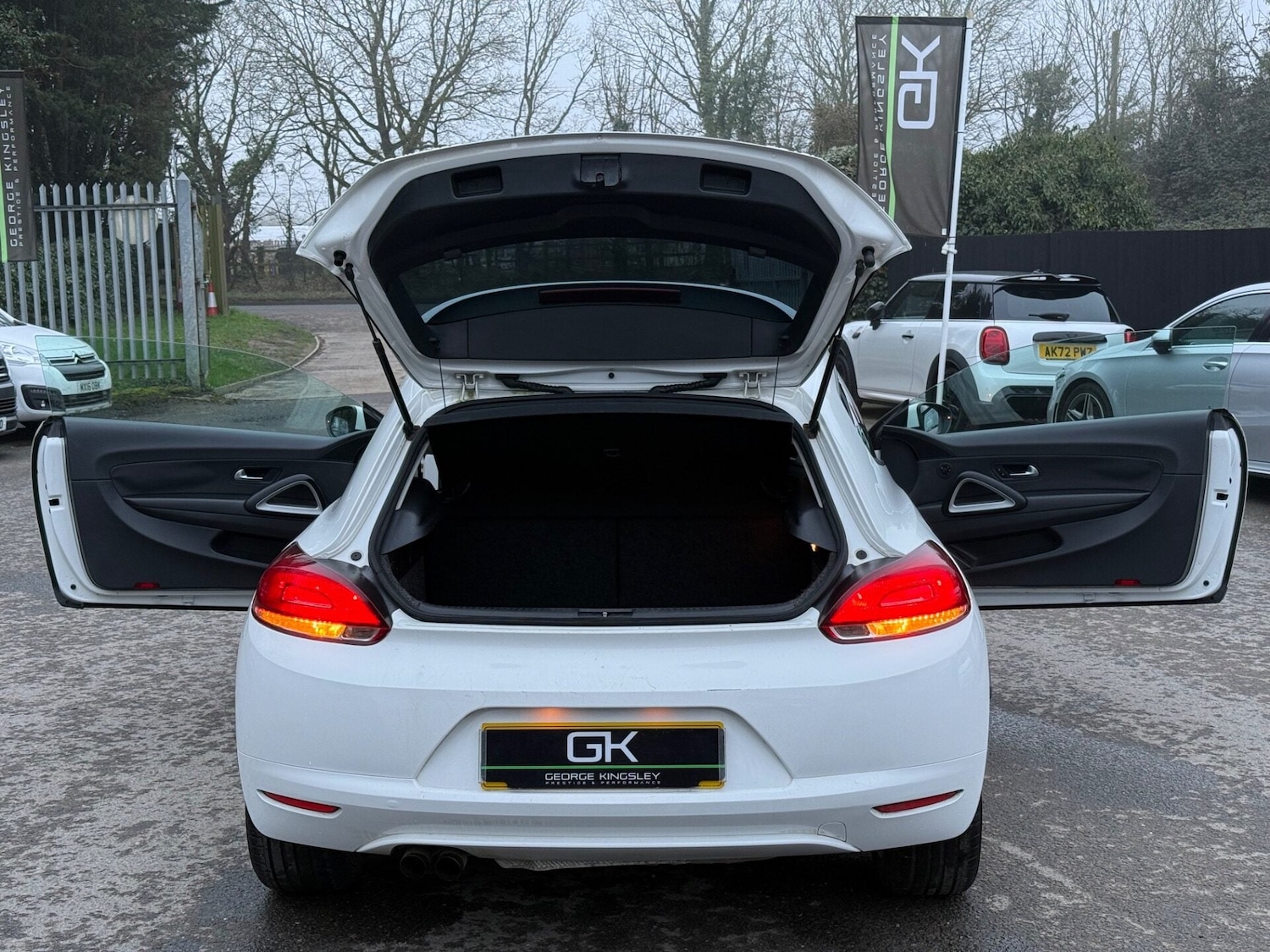 Used Volkswagen Scirocco 2010 for sale - 77844846: Photo 21