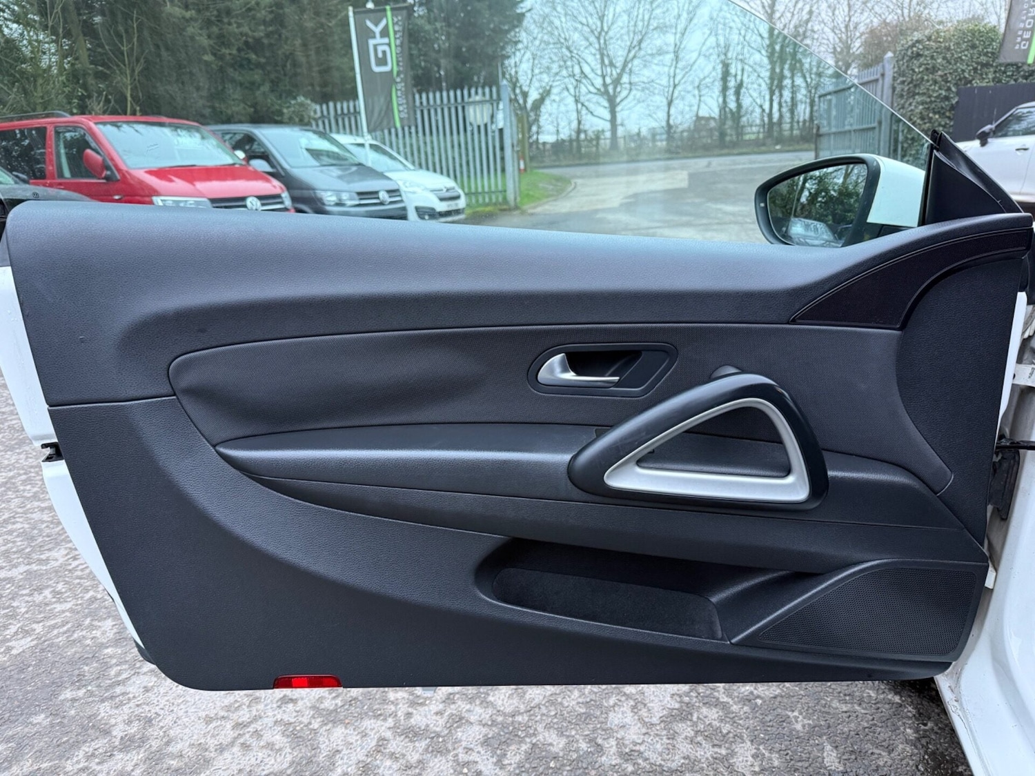 Used Volkswagen Scirocco 2010 for sale - 77844846: Photo 22