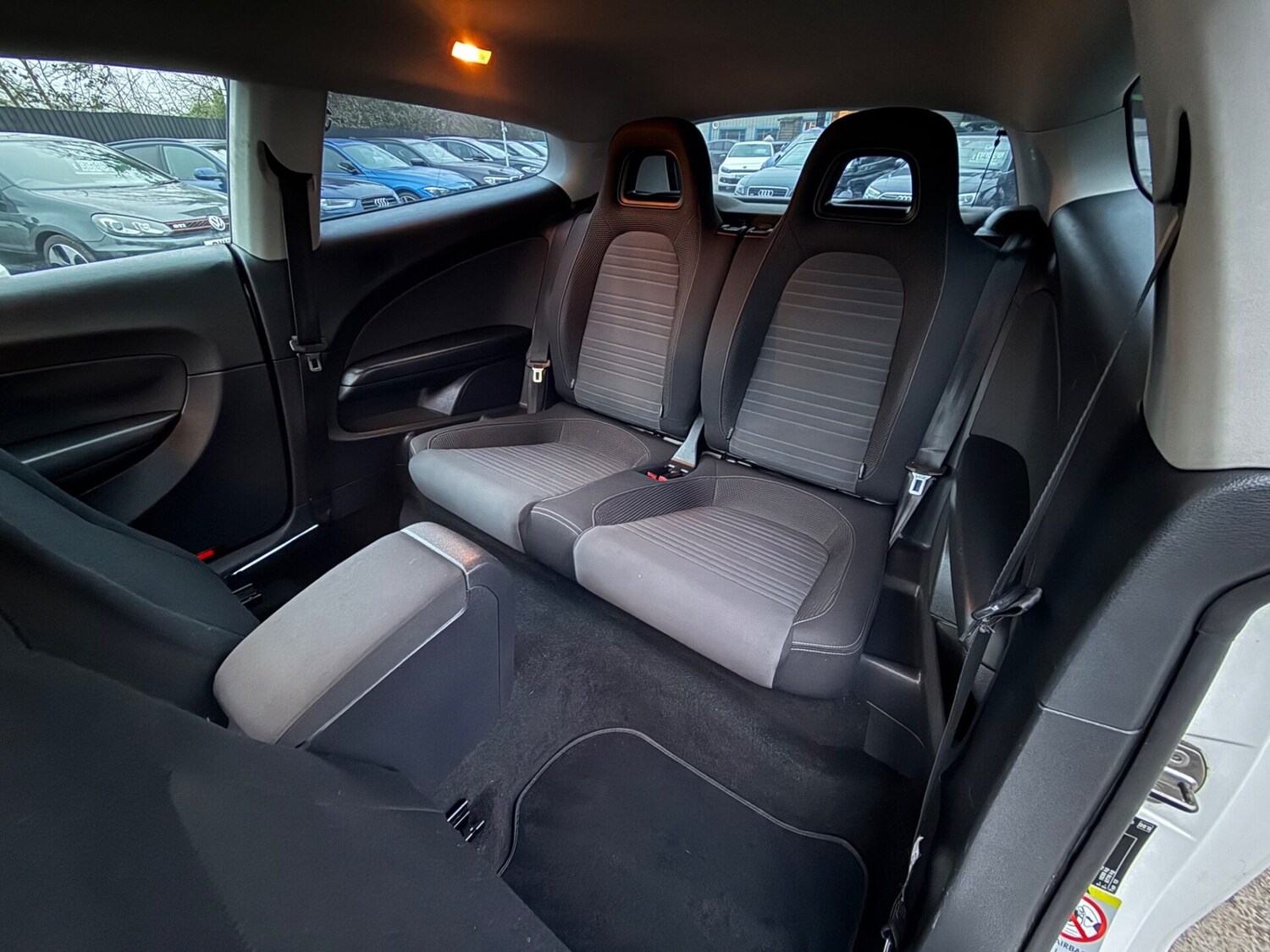 Used Volkswagen Scirocco 2010 for sale - 77844846: Photo 25