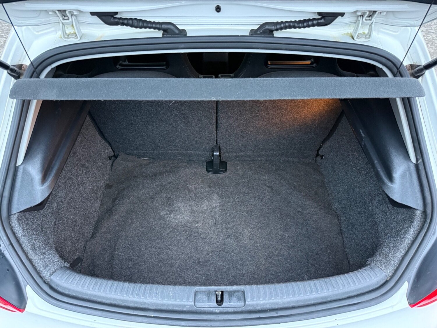 Used Volkswagen Scirocco 2010 for sale - 77844846: Photo 35