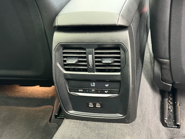 Used BMW 3 Series 2024 for sale - 76331173: Photo 33