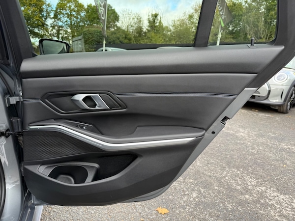 Used BMW 3 Series 2024 for sale - 76331173: Photo 34