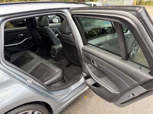 Used BMW 3 Series 2024 for sale - 76331173: Photo 35
