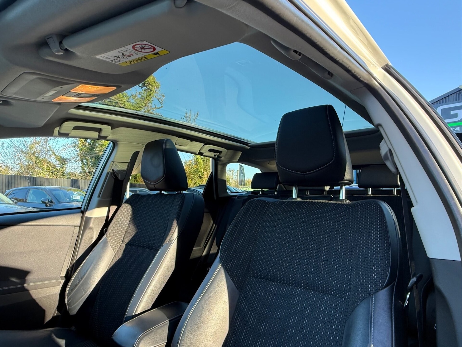 Used Toyota Auris 2014 for sale - 76662585: Photo 3