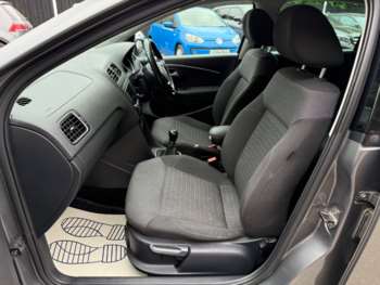 Used Volkswagen Polo 2015 for sale - 74853940: Photo