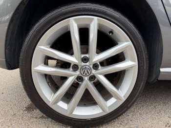Used Volkswagen Polo 2015 for sale - 74853940: Photo