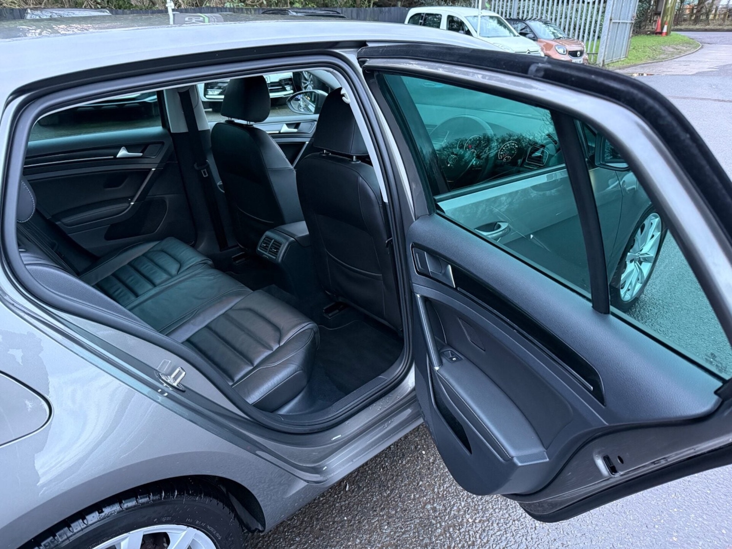 Used Volkswagen Golf 2015 for sale - 77310542: Photo 26