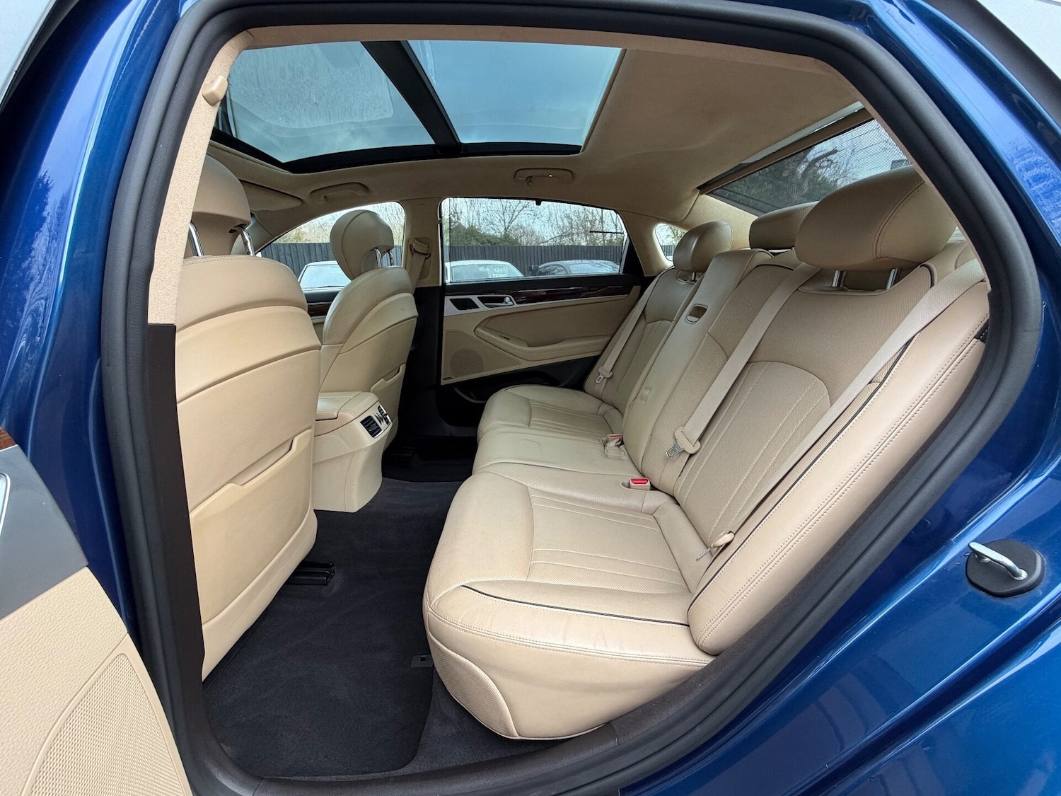 Used Hyundai Genesis 2014 for sale - 76957116: Photo 30