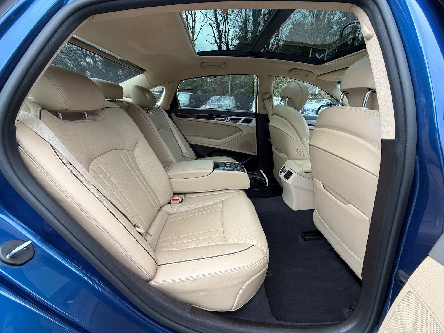 Used Hyundai Genesis 2014 for sale - 76957116: Photo 35