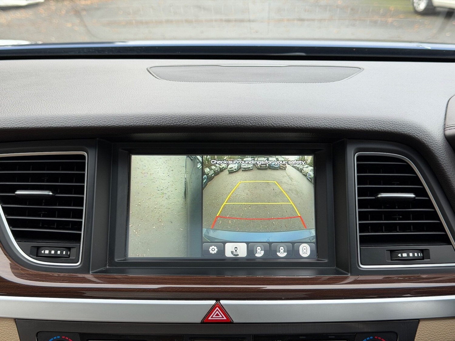 Used Hyundai Genesis 2014 for sale - 76957116: Photo 45